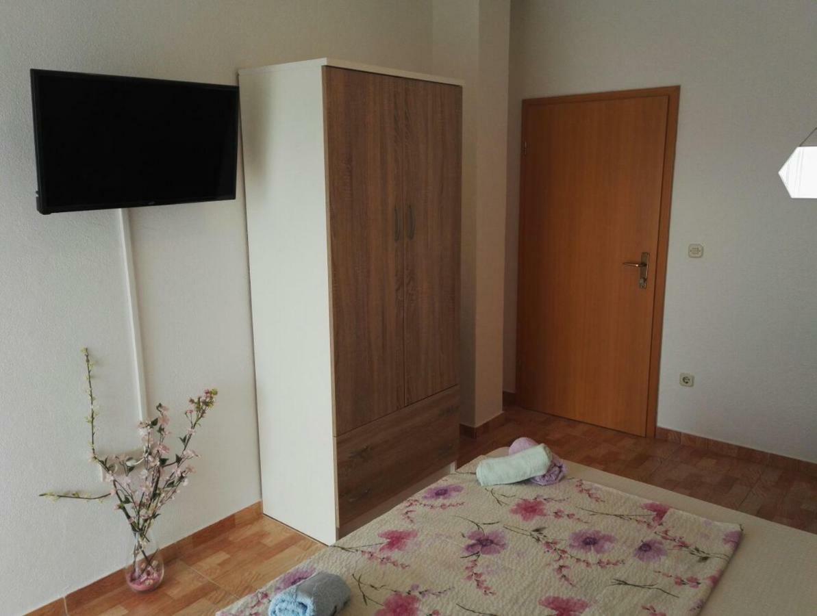 Studio Apartmani Ravlic Makarska Exteriör bild